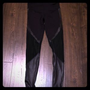 Alo yoga vitality leggings